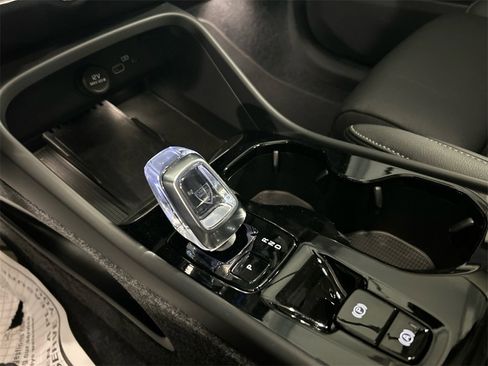 Used 2026 Volvo XC40 B5 Plus w/ Protection Package Premier image 20