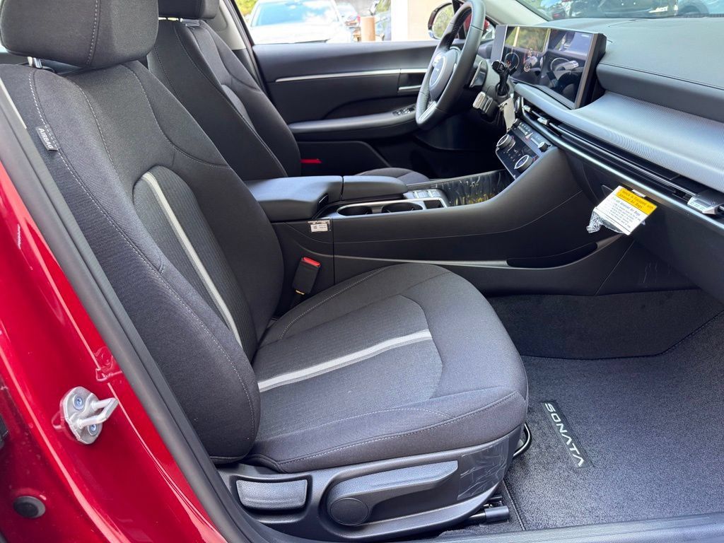 New 2026 Hyundai Sonata SEL FWD image 17