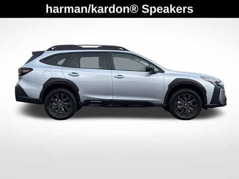 Used 2025 Subaru Outback Onyx Edition image 2