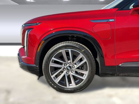 New 2026 Cadillac Vistiq Luxury AWD/4WD image 11