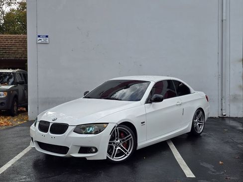 Used 2011 BMW 335is Convertible image 3