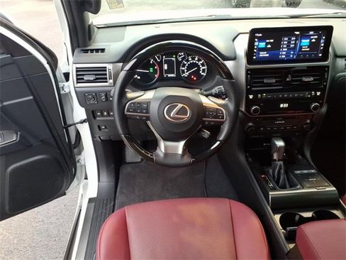 Used 2023 Lexus GX 460 Premium image 12