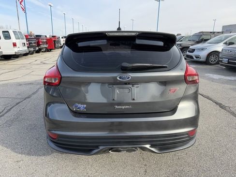 Used 2017 Ford Focus ST image 5