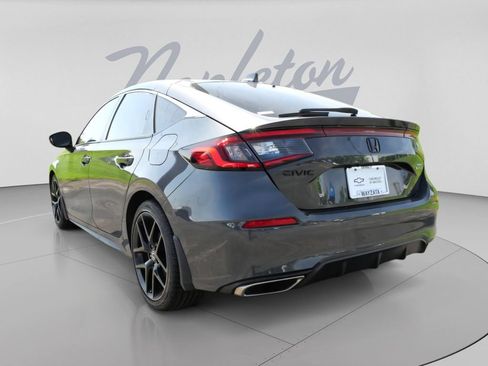 Used 2022 Honda Civic Sport Touring image 5