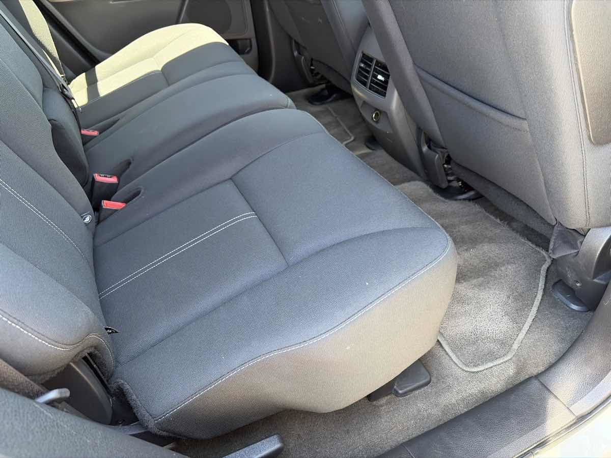 Used 2013 Ford Edge SE FWD image 24