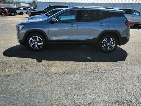 Used 2021 GMC Terrain SLT image 1