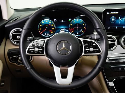 Used 2021 Mercedes-Benz GLC 300 4MATIC image 15