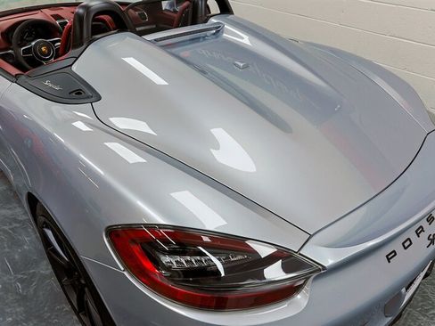 Used 2016 Porsche Boxster Spyder RWD image 13