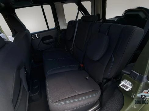 Used 2023 Jeep Wrangler Unlimited Rubicon 4xe w/ Cold Weather Group AWD/4WD image 25