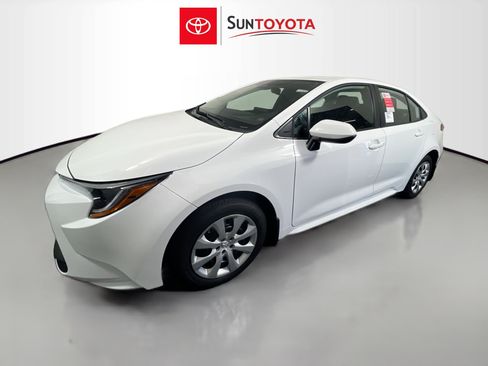 New 2025 Toyota Corolla LE image 9