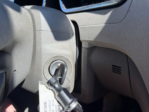 Used 2011 Chevrolet Traverse LS FWD image 22