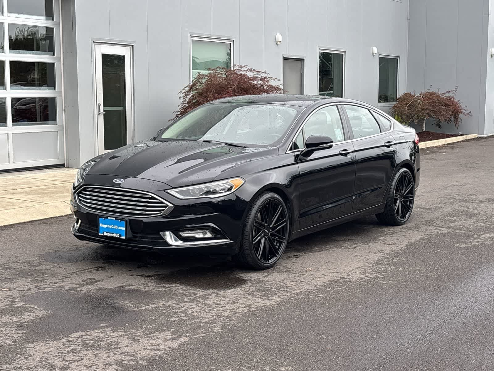 Used 2017 Ford Fusion Titanium FWD image 1