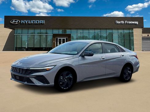 New 2026 Hyundai Elantra SEL Sport Premium FWD image 2