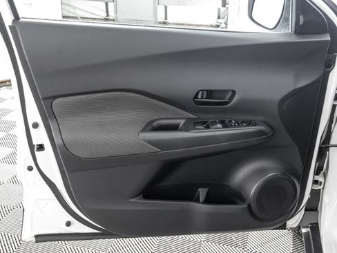 Used 2020 Nissan Kicks S FWD image 21