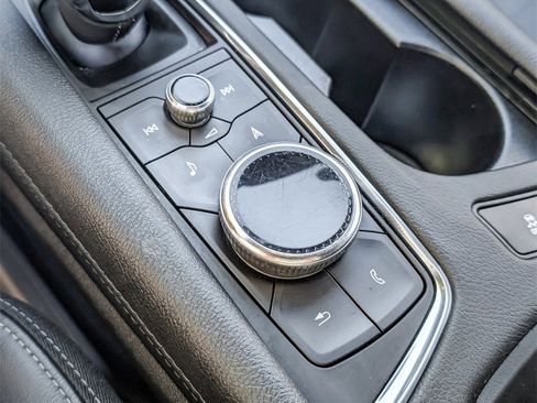 Used 2023 Cadillac XT6 Premium Luxury image 32