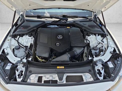 Used 2025 Mercedes-Benz E 350 4MATIC Sedan image 22