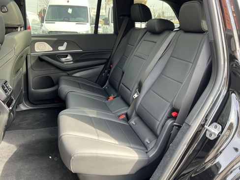 New 2026 Mercedes-Benz GLS 450 4MATIC image 23