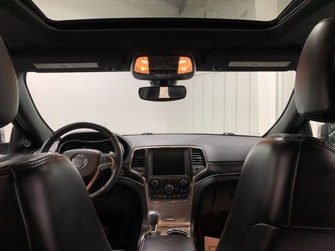 Used 2017 Jeep Grand Cherokee Limited image 21