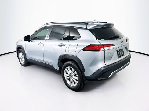 Used 2024 Toyota Corolla Cross LE image 5