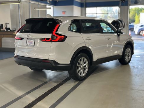 Used 2024 Honda CR-V EX image 4