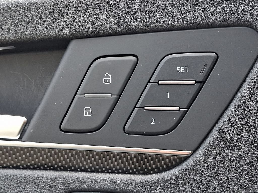 Used 2019 Audi SQ5 Premium Plus AWD/4WD image 25