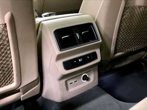 Used 2019 Audi Q5 2.0T Premium Plus w/ Premium Plus Package image 35