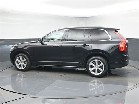 Used 2023 Volvo XC90 B5 Core image 5