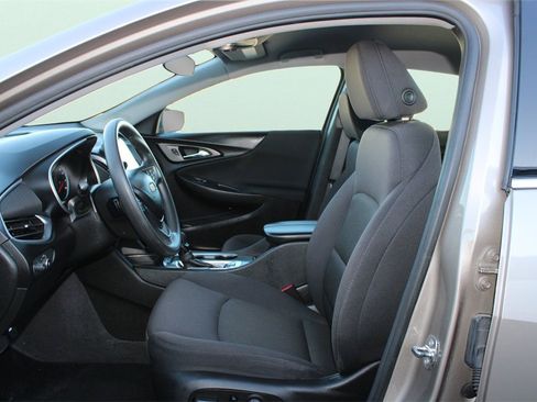 Used 2024 Chevrolet Malibu LT image 20