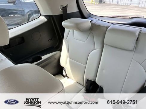 Used 2022 Kia Telluride EX FWD image 22