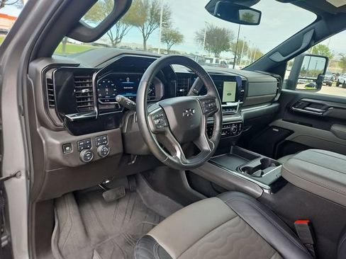Used 2025 Chevrolet Silverado 2500 ZR2 AWD/4WD image 10