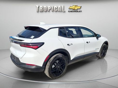 New 2026 Chevrolet Equinox EV LT w/ LPO, Blackout Package FWD image 5