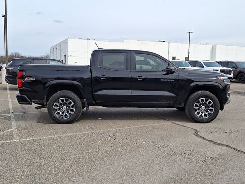 Used 2024 Chevrolet Colorado Z71 w/ Z71 Convenience Package 2 image 11