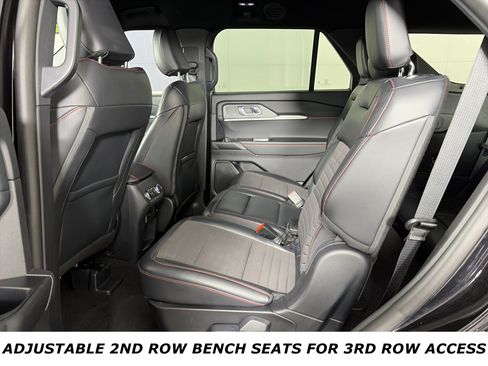 Used 2025 Ford Explorer ST-Line w/ ST-Line Street Pack image 10