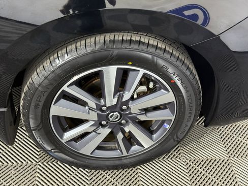 Used 2020 Nissan Versa SV image 13