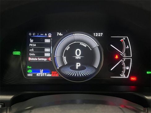 Certified 2024 Lexus ES 300h w/ Premium Package image 17