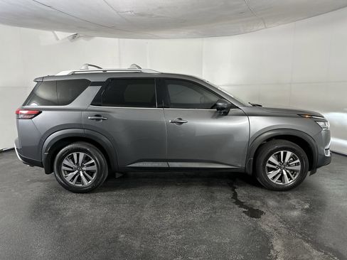 Used 2022 Nissan Pathfinder SL w/ Cargo Package image 13