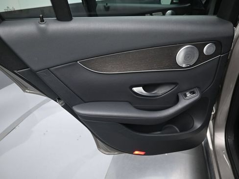 Used 2020 Mercedes-Benz GLC 300 4MATIC image 33
