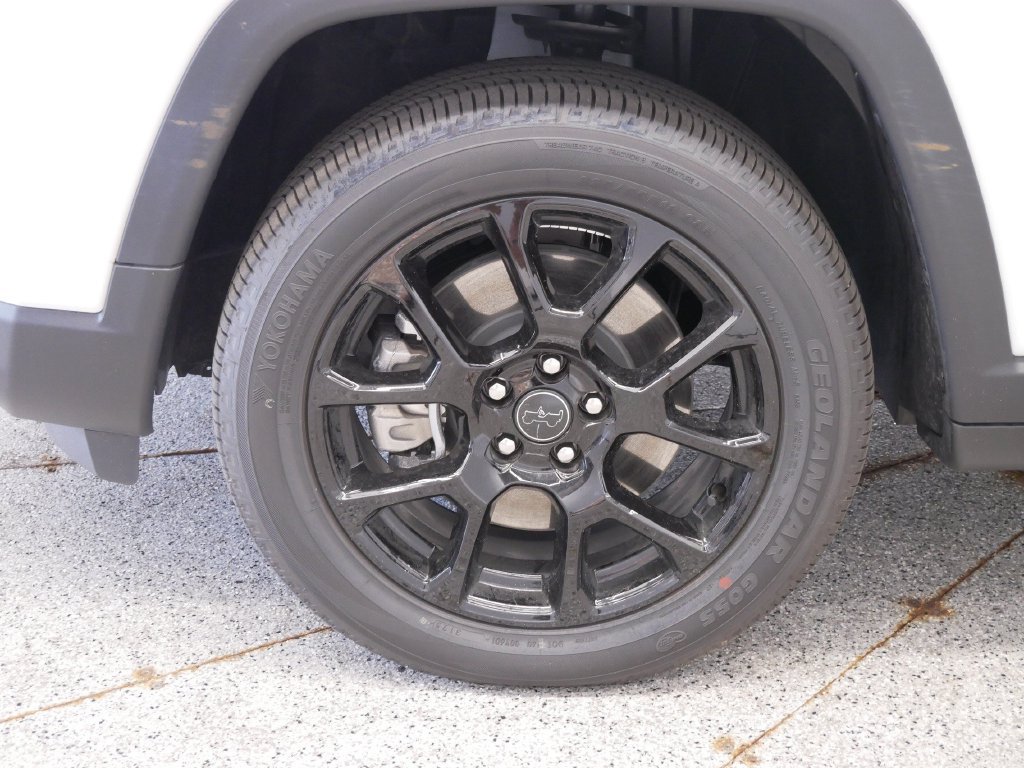New 2026 Jeep Compass Latitude AWD/4WD image 11