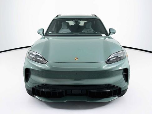 New 2026 Porsche Cayenne Electric AWD/4WD image 6