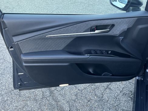 Used 2025 Toyota Camry XLE image 15