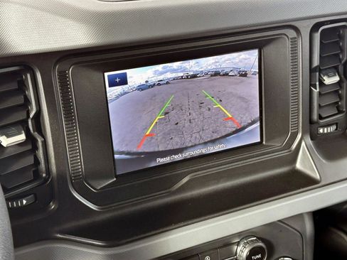 Used 2022 Ford Bronco Base image 26