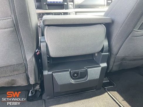 Used 2023 Ford F350 XLT image 32