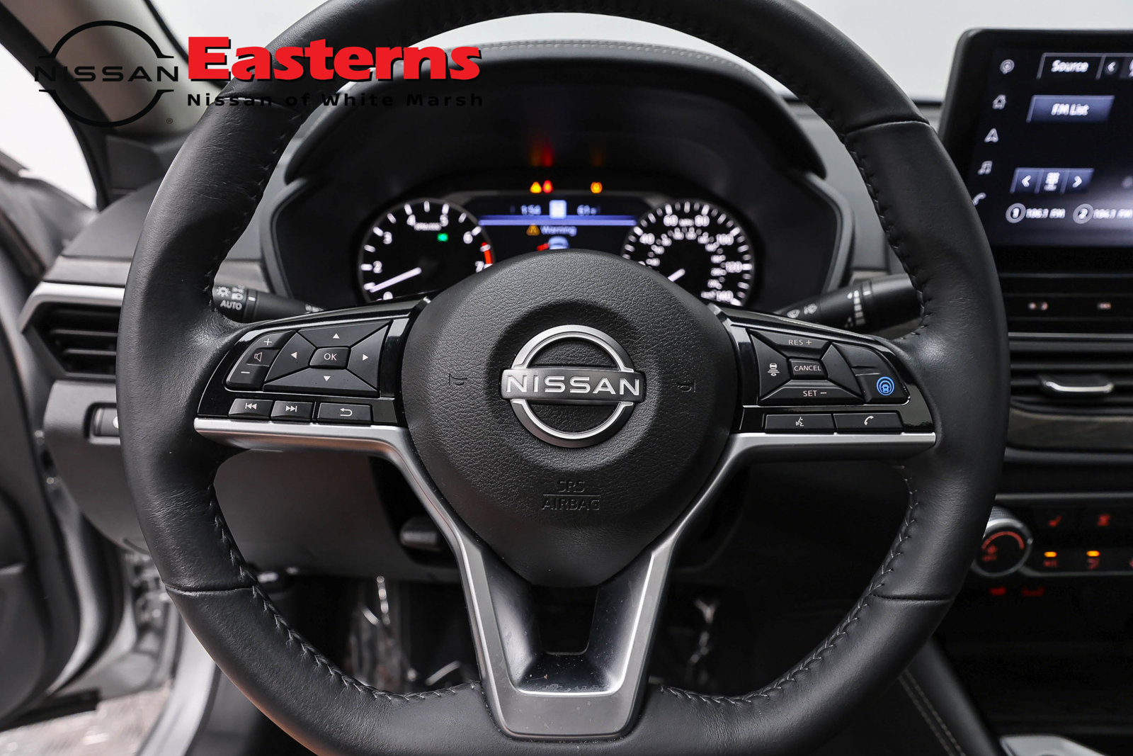 Used 2024 Nissan Altima 2.5 SV w/ SV Premium Package FWD image 10