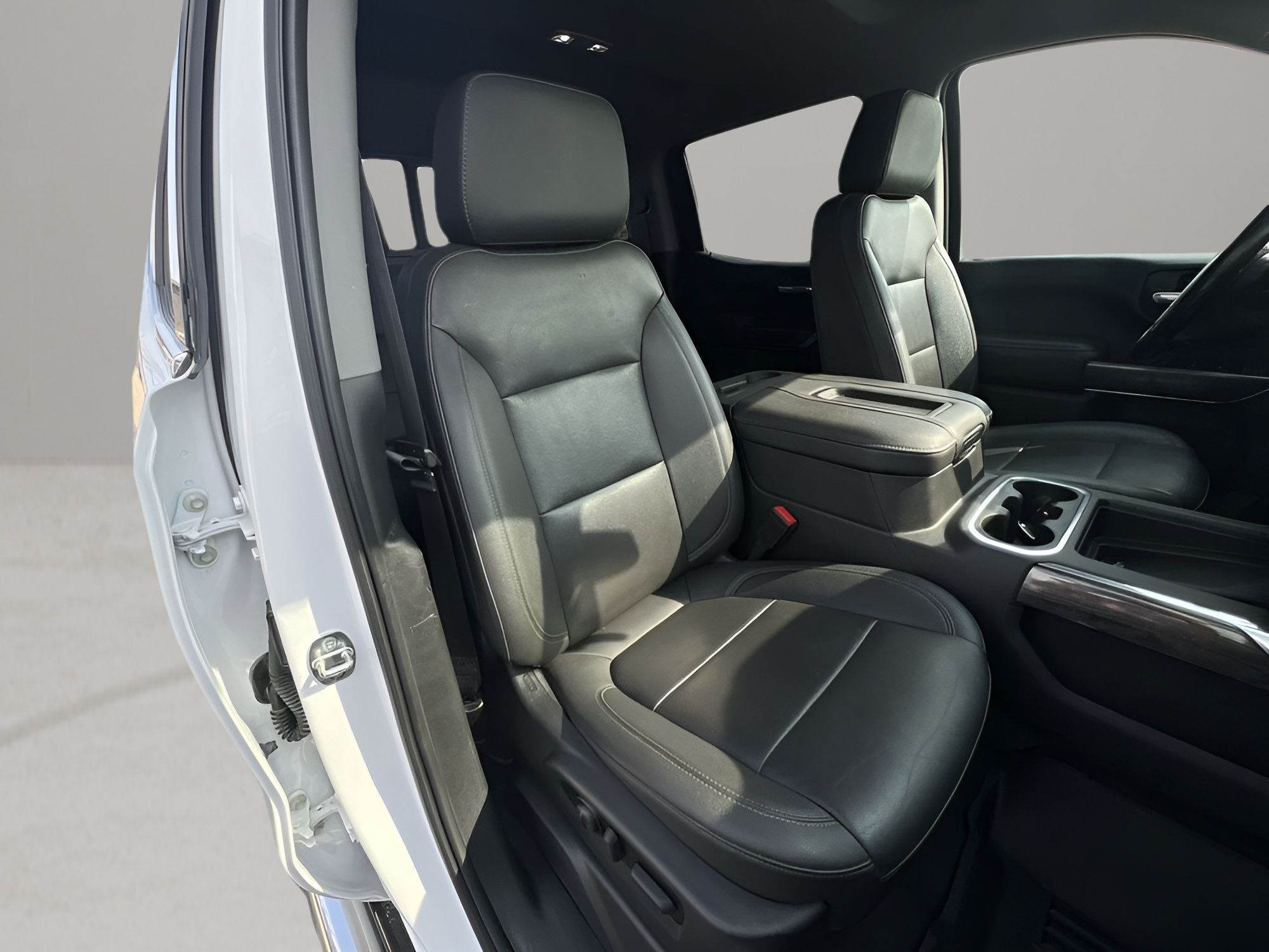 Certified 2022 Chevrolet Silverado 1500 LTZ AWD/4WD image 28