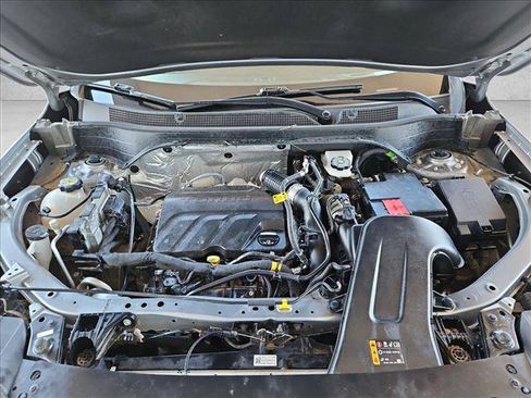 Used 2024 Chevrolet Trax RS w/ Sunroof Package FWD image 23