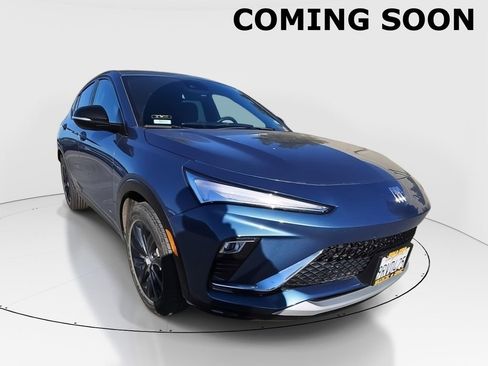 Used 2025 Buick Envista Sport Touring w/ Advanced Safety Package image 1