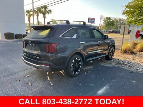 Used 2025 Kia Sorento SX FWD image 3