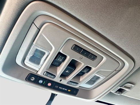 Used 2020 GMC Sierra 1500 SLT image 19