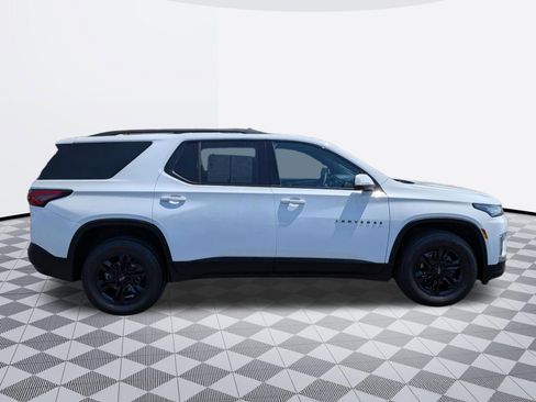 Used 2023 Chevrolet Traverse LT FWD image 4