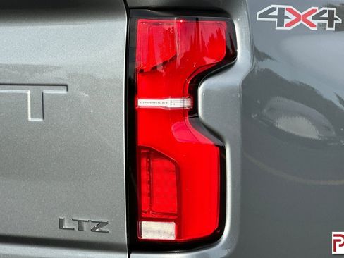 Certified 2024 Chevrolet Silverado 2500 LTZ image 33